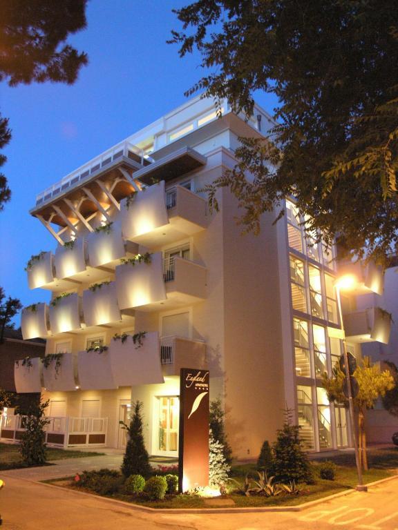 英格兰公寓式酒店 里乔内 外观 照片